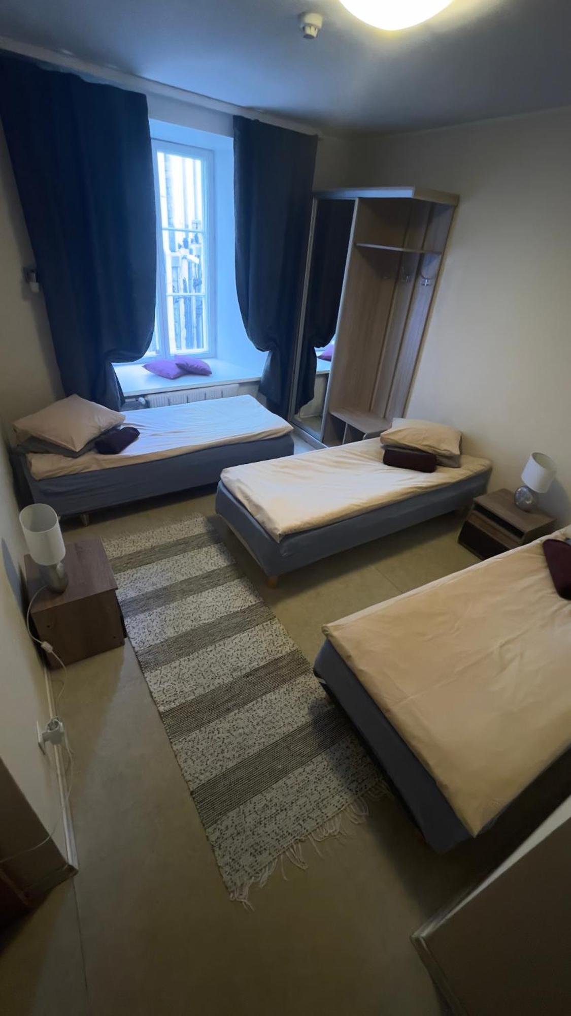 Reval Hostel Bagian luar foto