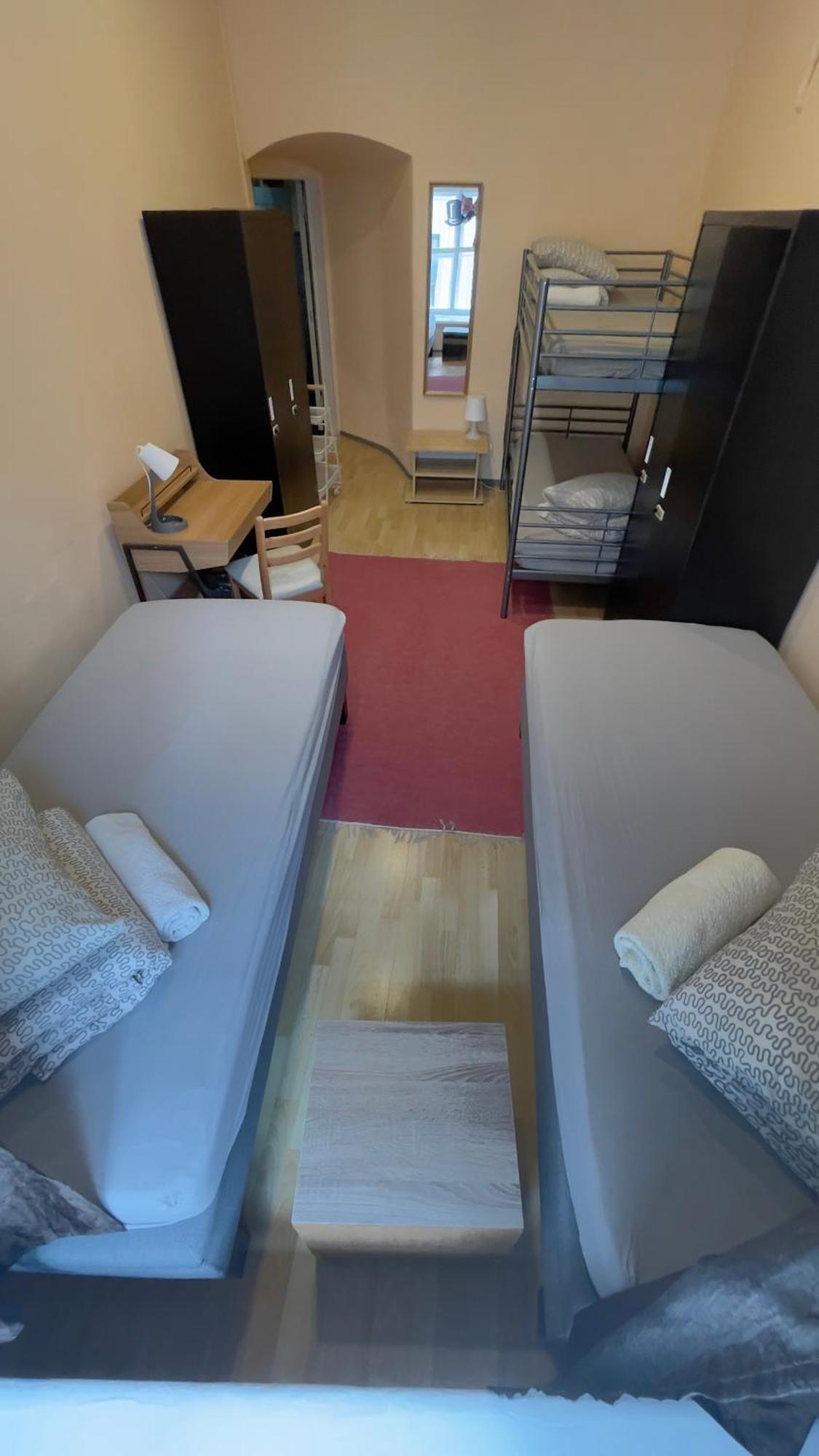 Reval Hostel Bagian luar foto