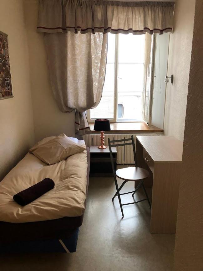 Reval Hostel Bagian luar foto