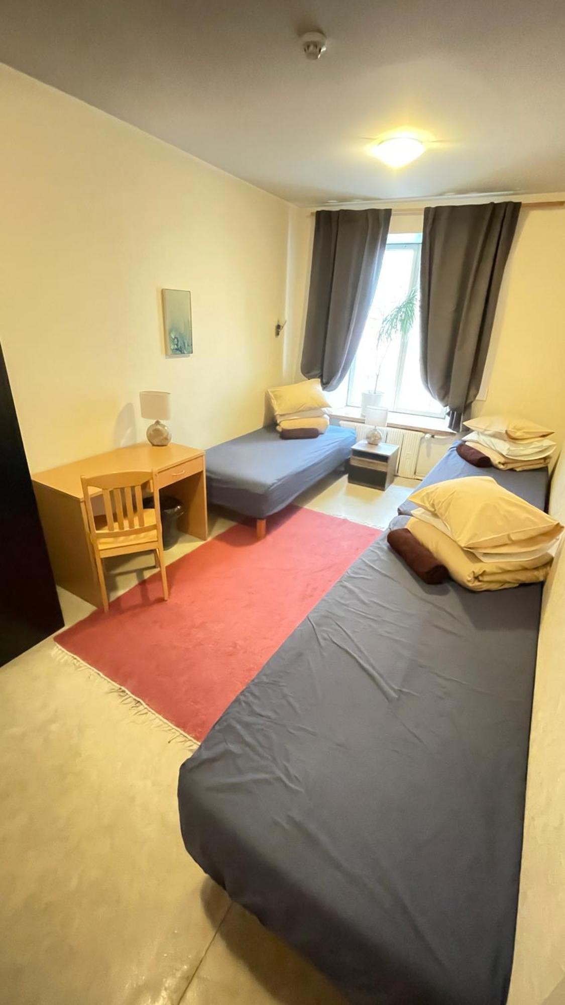 Reval Hostel Bagian luar foto